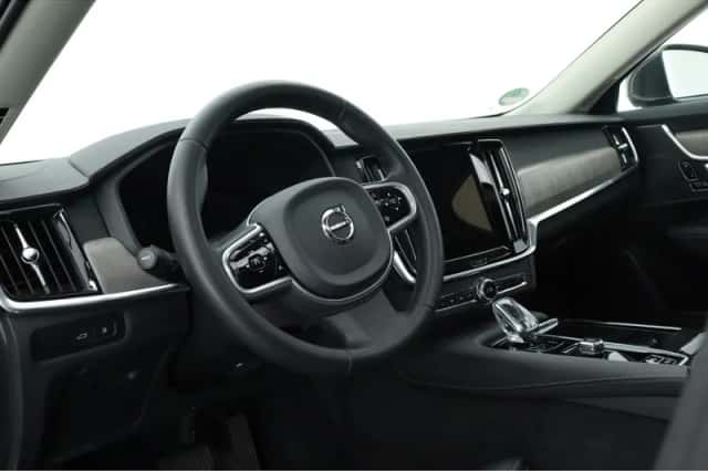 Volvo V90 (2022) thumbnail 4