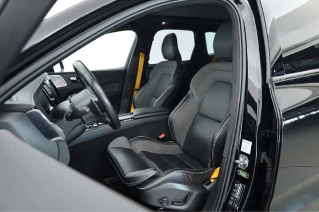 Volvo XC60 (2020) thumbnail 3