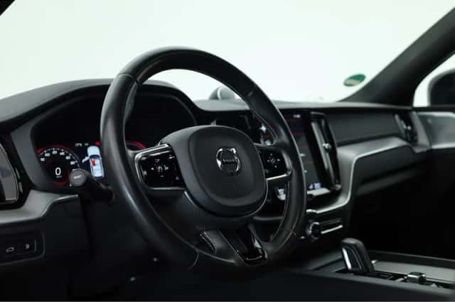 Volvo XC60 (2020) thumbnail 5