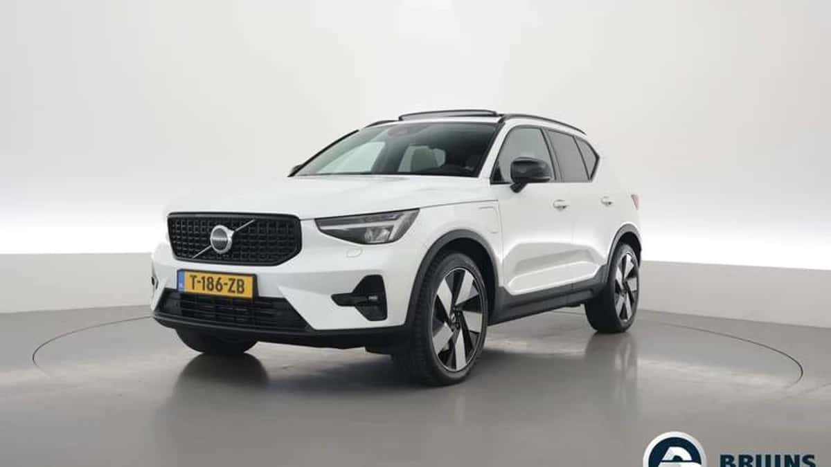 Volvo XC40 (2022) — foto 1
