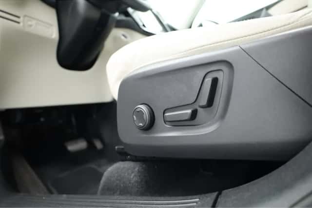 Volvo XC40 (2022) thumbnail 6