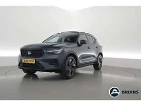 Volvo XC40 (2025)