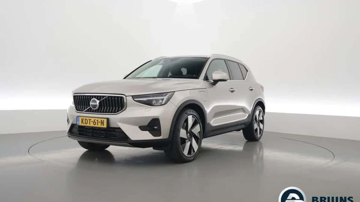 Volvo XC40 (2022) — foto 1