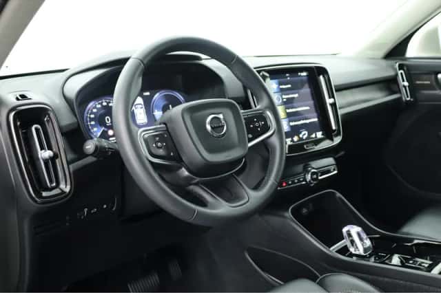 Volvo XC40 (2022) thumbnail 4