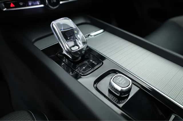 Volvo XC60 (2023) thumbnail 6