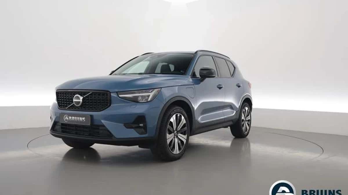 Volvo XC40 (2022) — foto 1