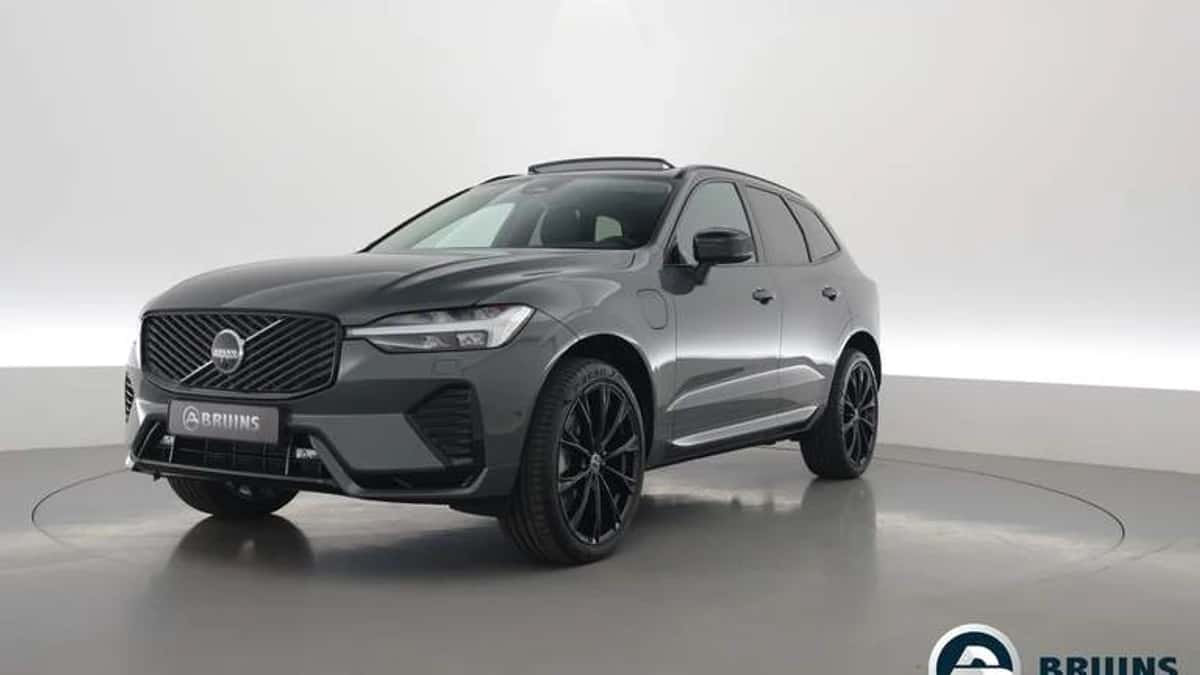 Volvo XC60 (2025) — foto 1