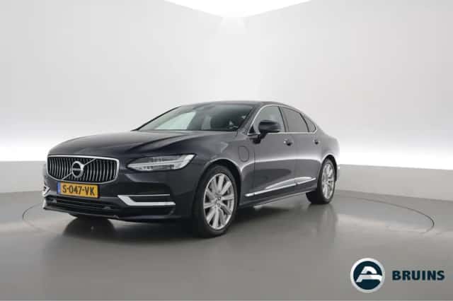 Volvo S90 (2018) thumbnail 1