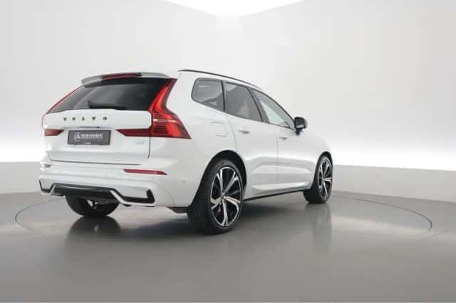 Volvo XC60 (2023) thumbnail 2