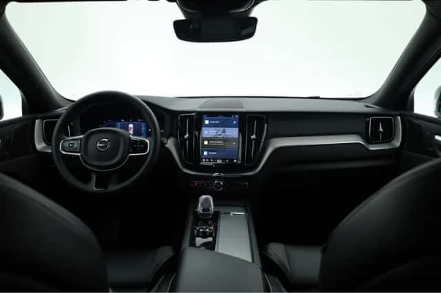 Volvo XC60 (2023) thumbnail 6