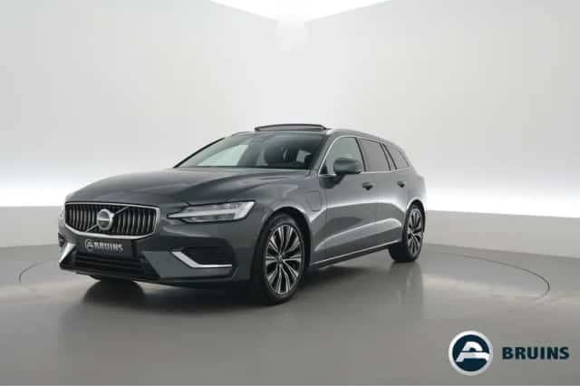 Volvo V60 (2025) thumbnail 1