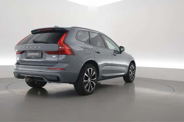 Volvo XC60 (2023) thumbnail 2