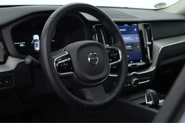 Volvo XC60 (2023) thumbnail 5