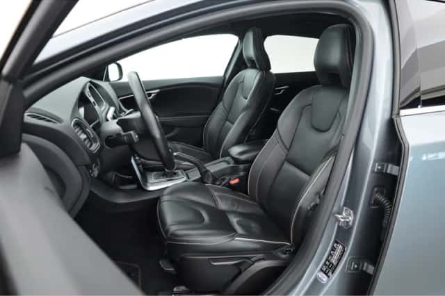 Volvo V40 (2018) thumbnail 3