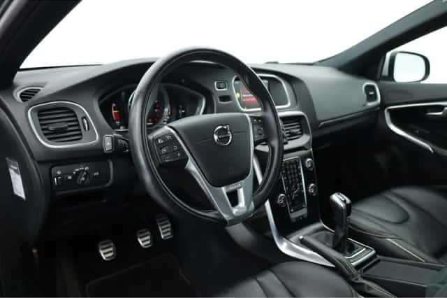Volvo V40 (2018) thumbnail 4