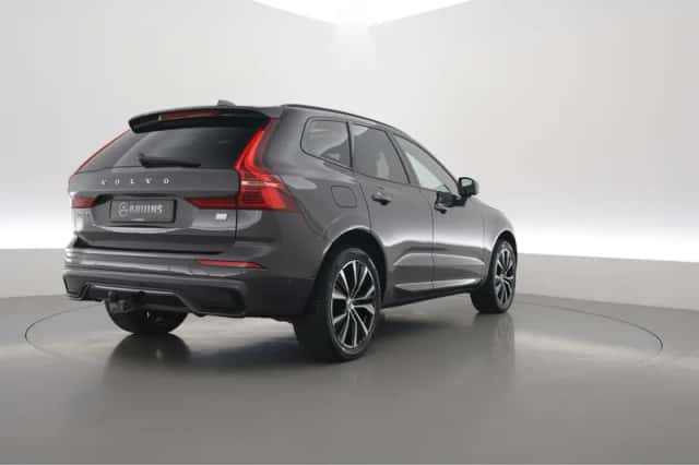 Volvo XC60 (2023) thumbnail 2