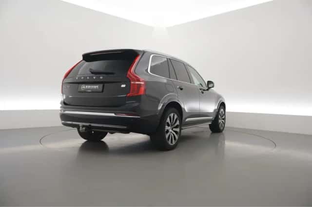 Volvo XC90 (2023) thumbnail 2