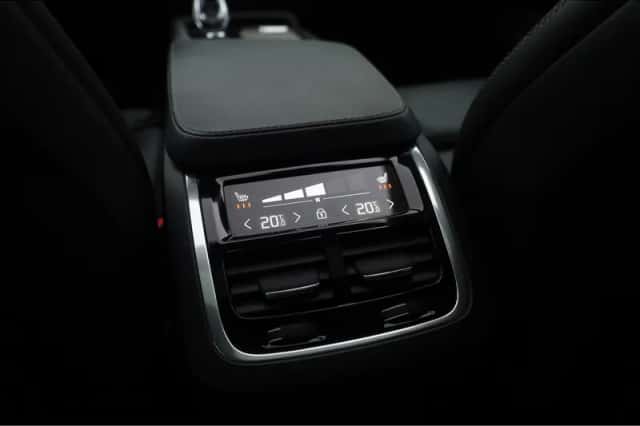 Volvo XC90 (2023) thumbnail 6