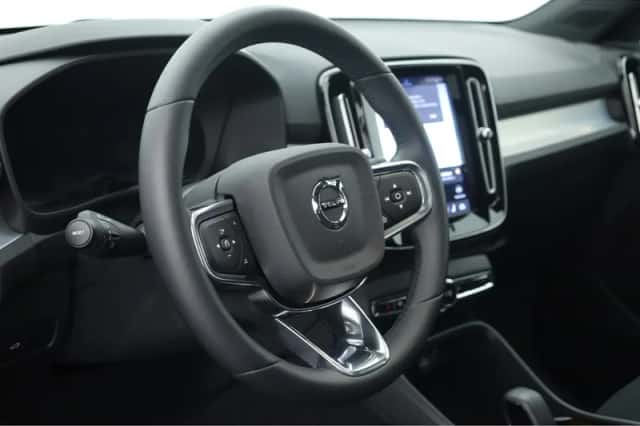 Volvo XC40 (2025) thumbnail 5