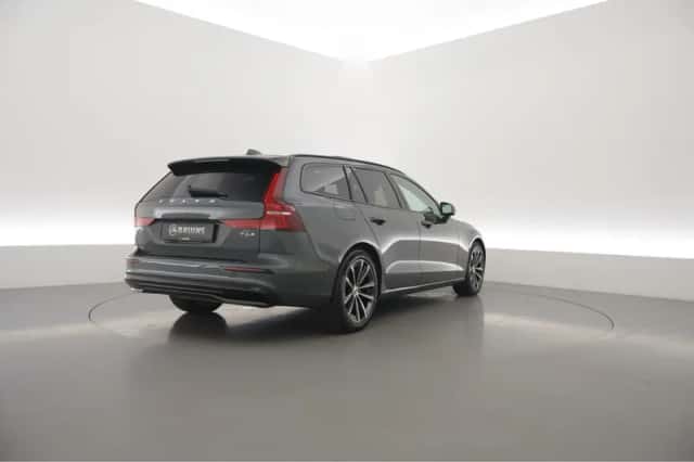 Volvo V60 (2025) thumbnail 2