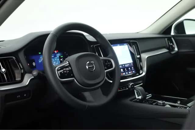 Volvo V60 (2025) thumbnail 5