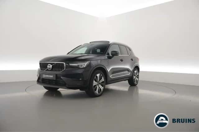 Volvo XC40 (2023) thumbnail 1