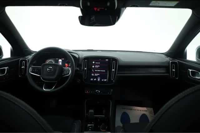 Volvo XC40 (2023) thumbnail 5