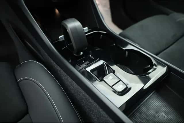 Volvo XC40 (2023) thumbnail 6