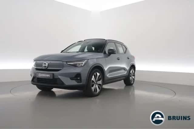 Volvo XC40 (2023) thumbnail 1