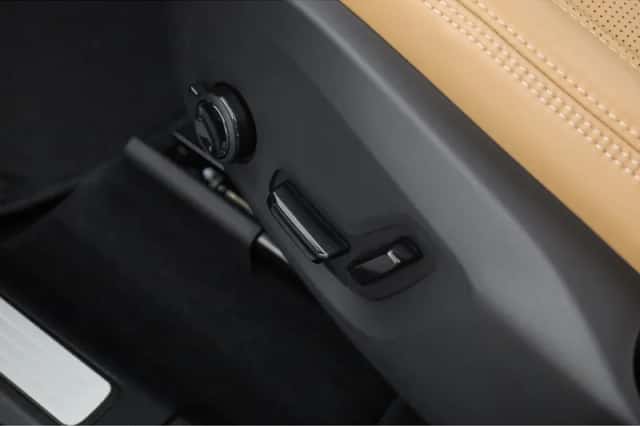 Volvo XC60 (2025) thumbnail 4