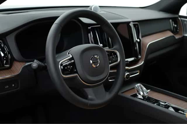 Volvo XC60 (2025) thumbnail 6