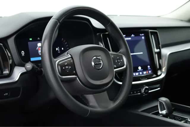 Volvo V60 (2022) thumbnail 4