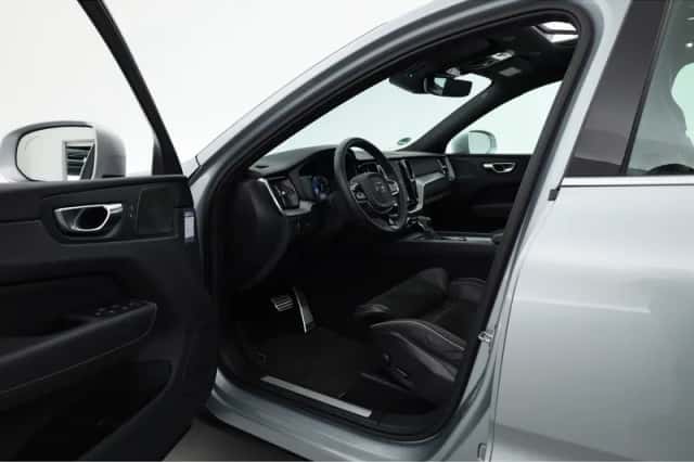 Volvo XC60 (2019) thumbnail 5