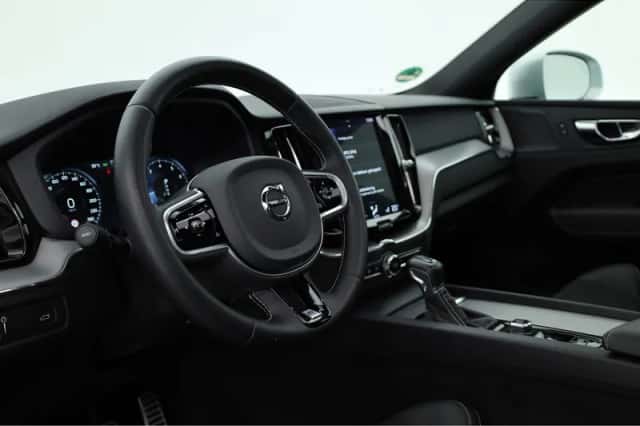 Volvo XC60 (2019) thumbnail 6
