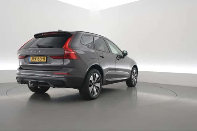 Volvo XC60 (2025) thumbnail 2