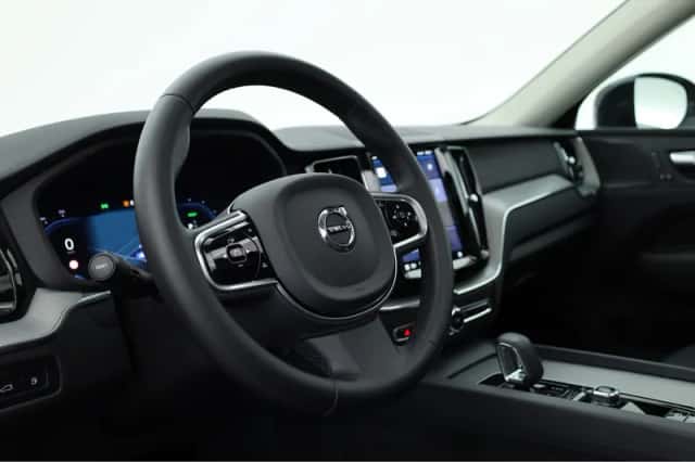 Volvo XC60 (2025) thumbnail 5