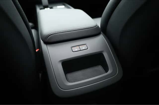 Volvo XC60 (2025) thumbnail 6