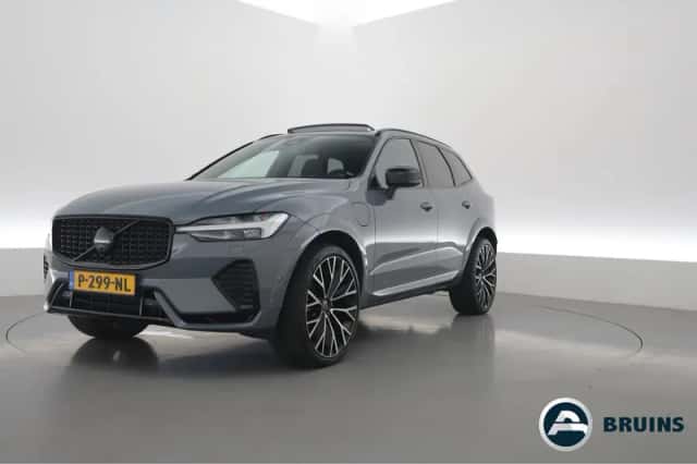 Volvo XC60 (2022) thumbnail 1