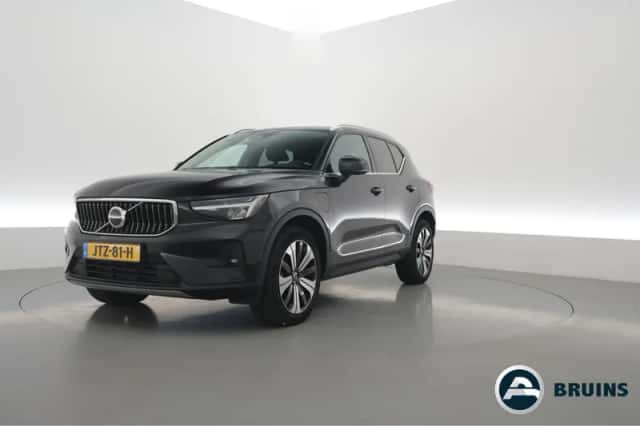 Volvo XC40 (2022) thumbnail 1