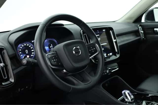 Volvo XC40 (2022) thumbnail 5