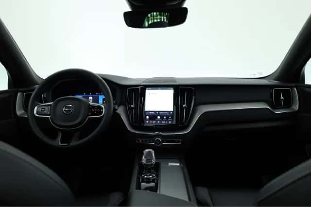 Volvo XC60 (2024) thumbnail 6