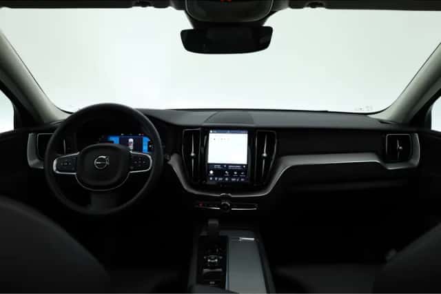 Volvo XC60 (2023) thumbnail 6