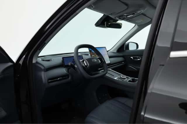 Geely Starray EM-i (2026) thumbnail 4
