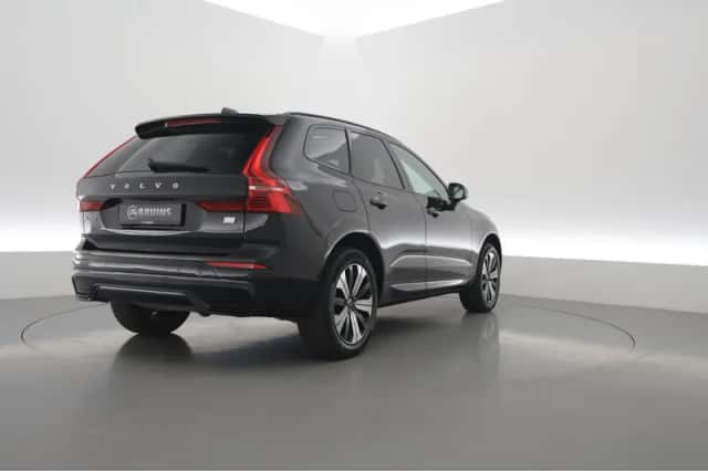 Volvo XC60 (2023) thumbnail 2