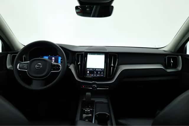 Volvo XC60 (2023) thumbnail 6