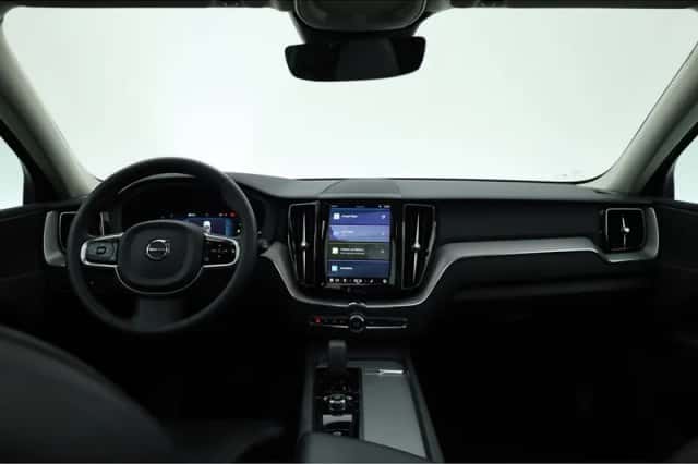 Volvo XC60 (2023) thumbnail 6