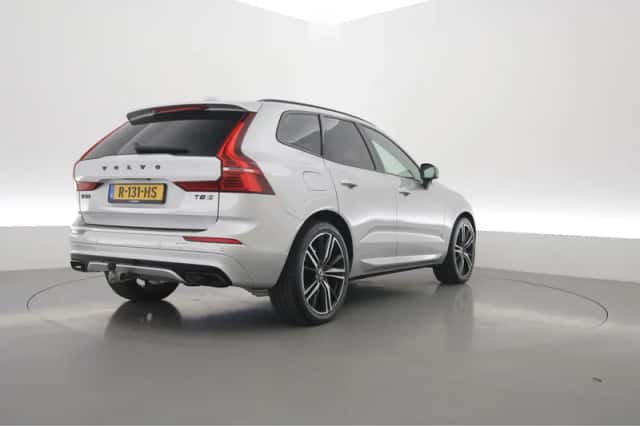 Volvo XC60 (2019) thumbnail 2
