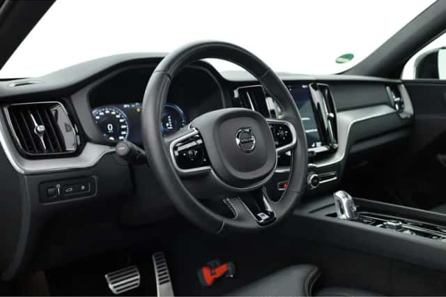 Volvo XC60 (2019) thumbnail 4