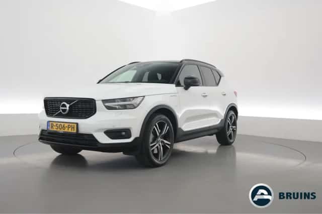 Volvo XC40 (2021) thumbnail 1