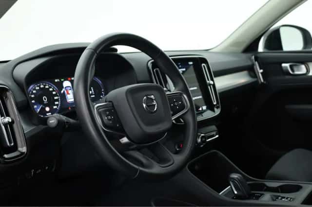 Volvo XC40 (2021) thumbnail 5